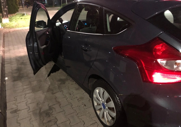 Ford Focus cena 25000 przebieg: 250000, rok produkcji 2014 z Pruszków małe 11